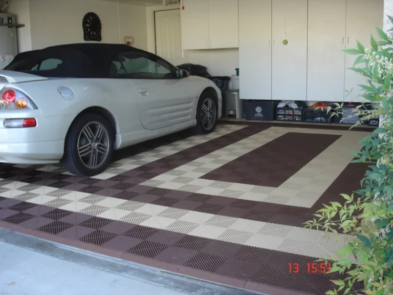 Interlocking Garage Floor Tiles 24 _02-garageCompressed