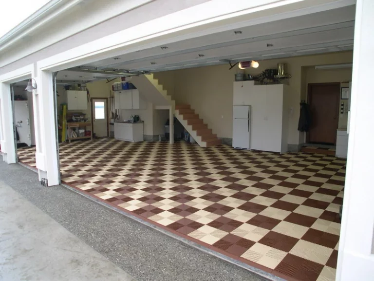 Interlocking Garage Floor Tiles 26 _08-garageCompressed