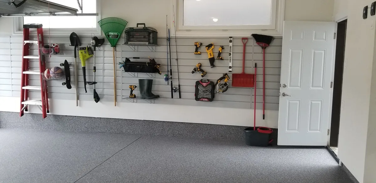 Orgaspaces garage slatwall