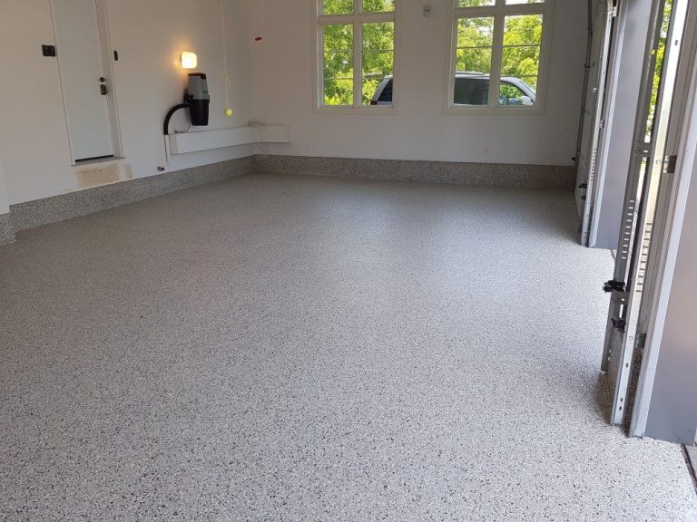 Garage natural light floor