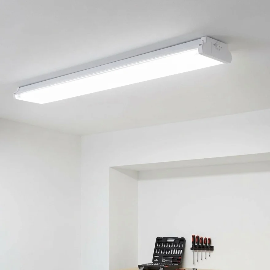 7 Types of Garage Lighting Compared in 2026: Which One Is Best for Your Garage? 2 Commercial LED Shop Lights